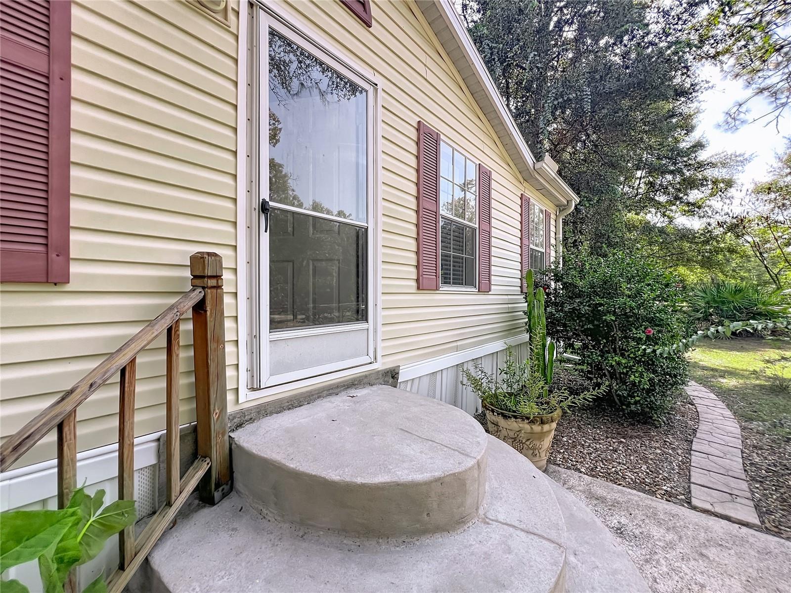 Image 11 of 54 For 1525 105th Terrace