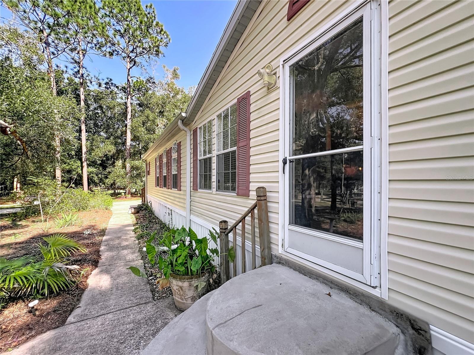 Image 12 of 54 For 1525 105th Terrace