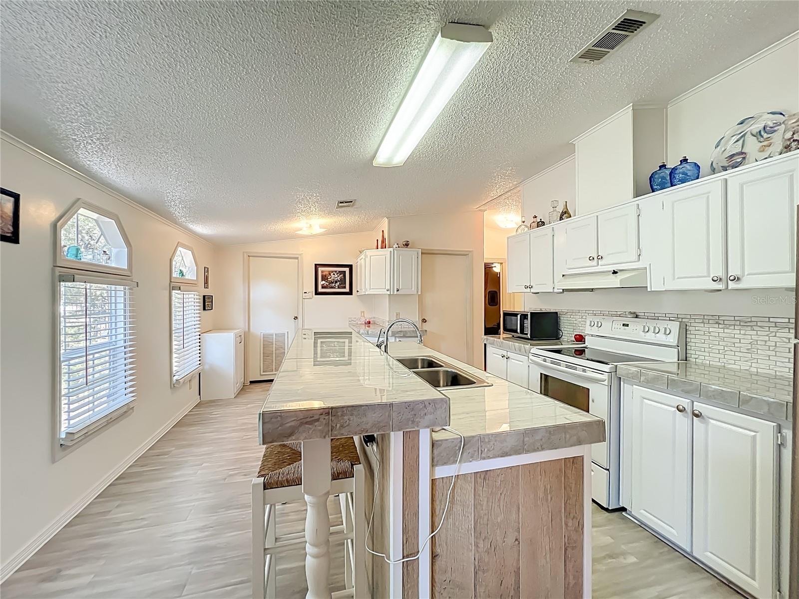 Image 28 of 54 For 1525 105th Terrace