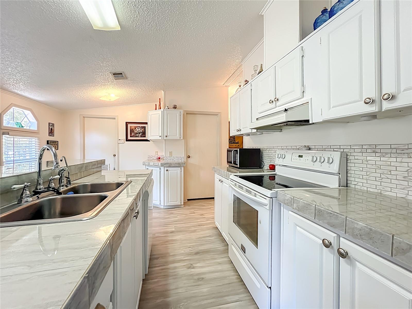 Image 29 of 54 For 1525 105th Terrace