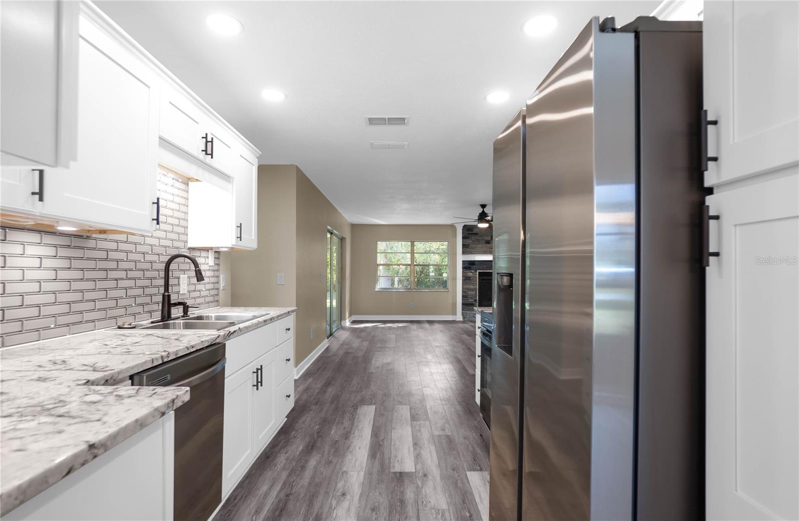 Image 11 of 37 For 3211 Rose Avenue