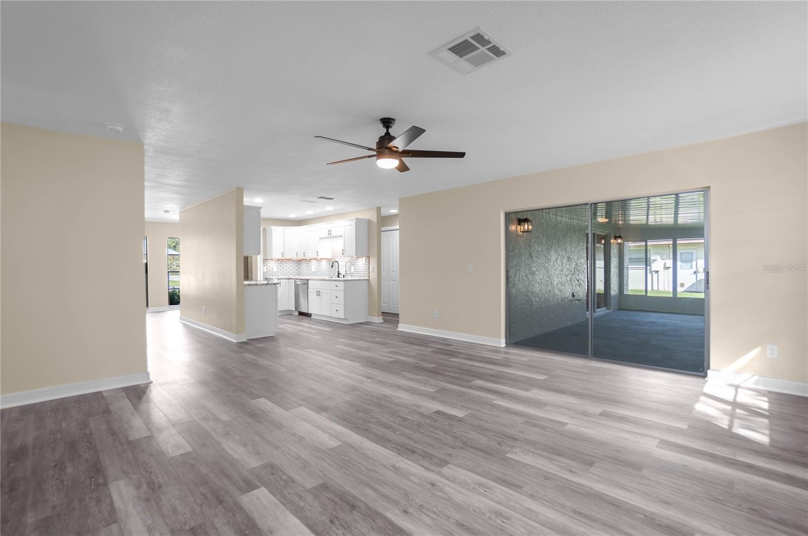 Image 17 of 37 For 3211 Rose Avenue