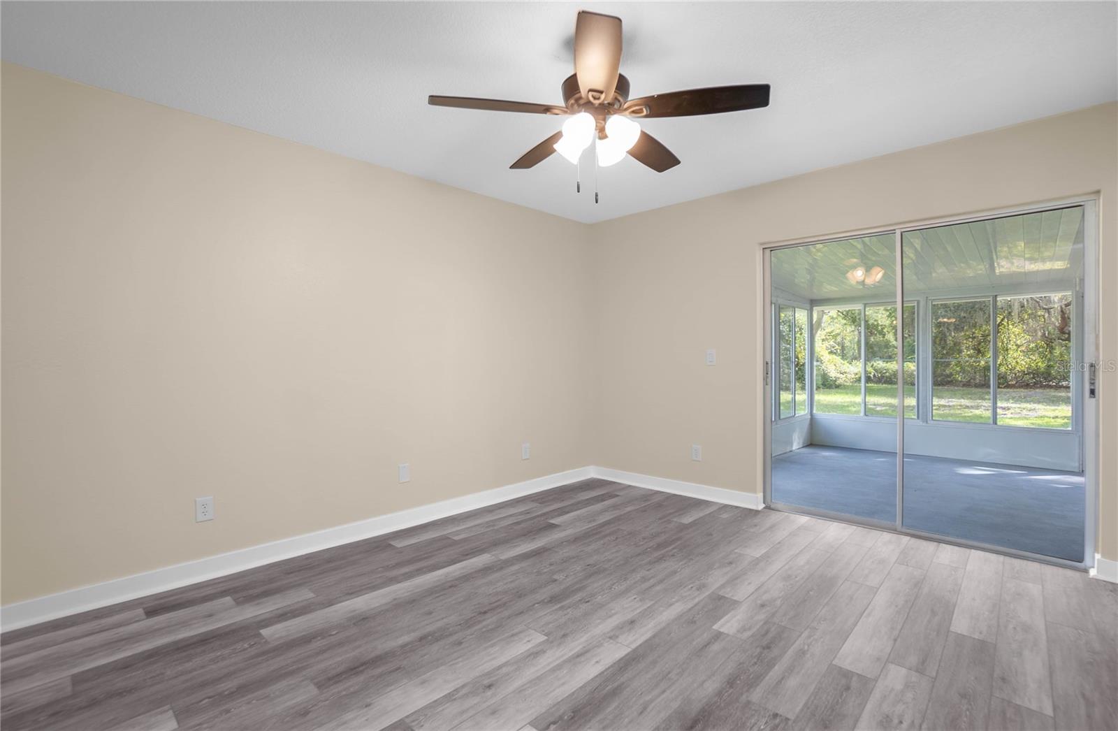 Image 23 of 37 For 3211 Rose Avenue