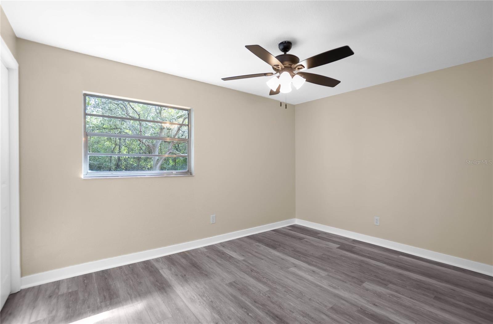 Image 28 of 37 For 3211 Rose Avenue