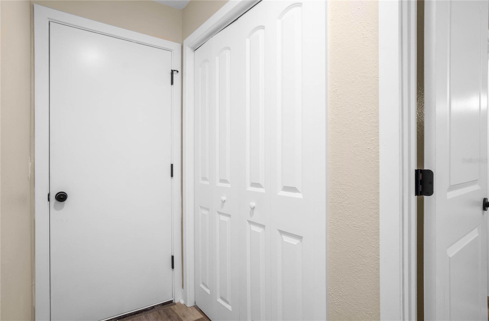 Image 30 of 37 For 3211 Rose Avenue