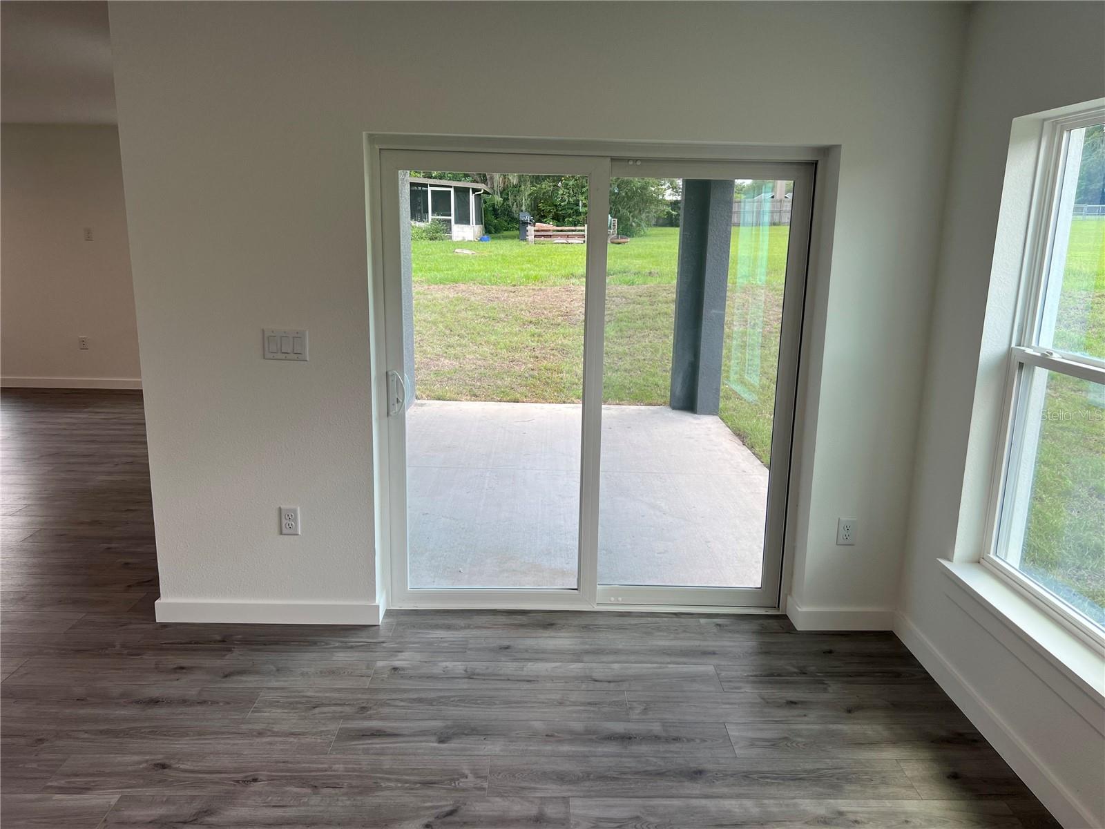 Image 13 of 38 For 184 Se 44th Avenue