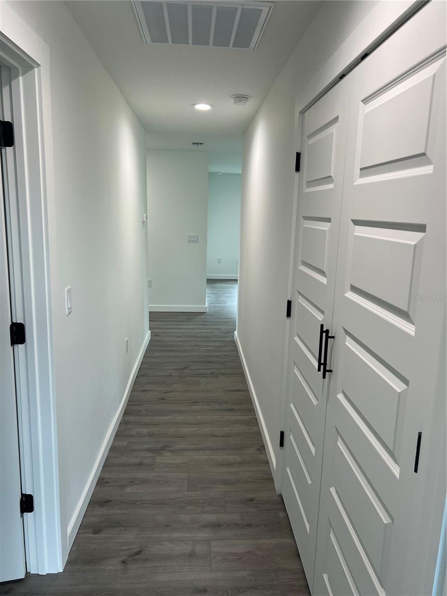 Image 24 of 38 For 184 Se 44th Avenue