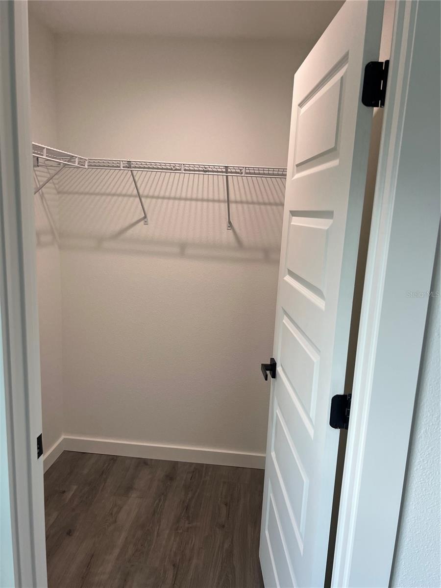 Image 25 of 38 For 184 Se 44th Avenue