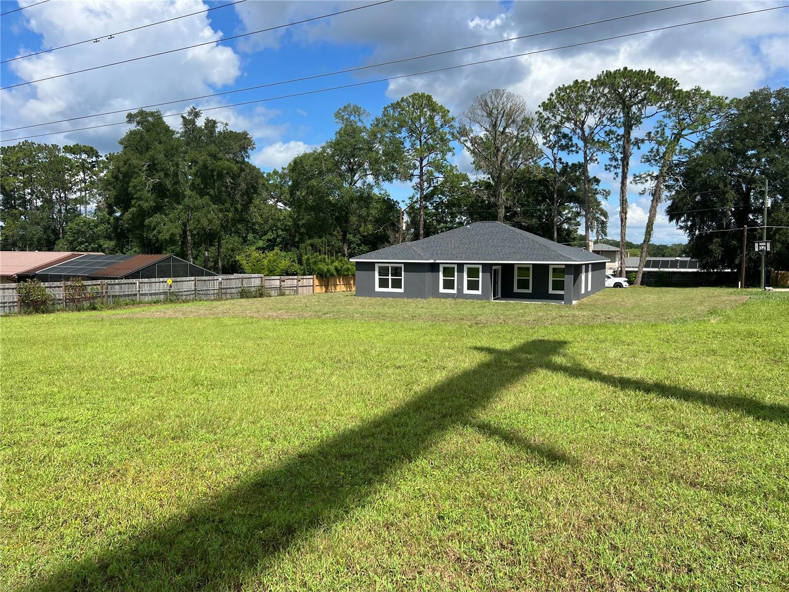 Image 37 of 38 For 184 Se 44th Avenue