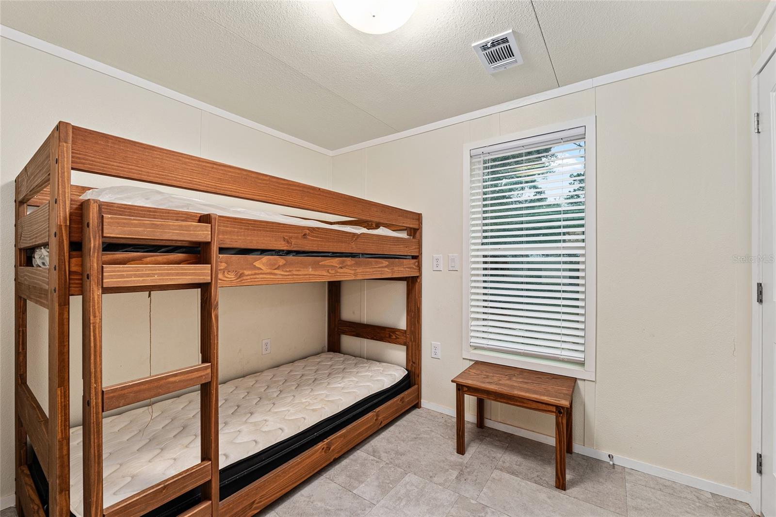 Image 12 of 31 For 14585 149th Lane