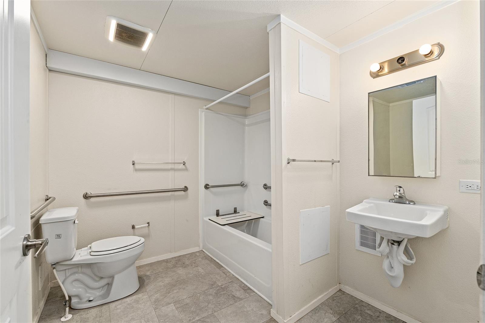 Image 19 of 31 For 14585 149th Lane