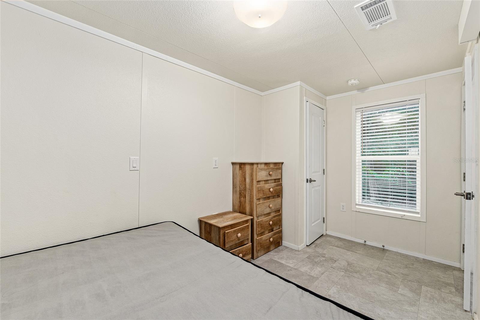 Image 23 of 31 For 14585 149th Lane