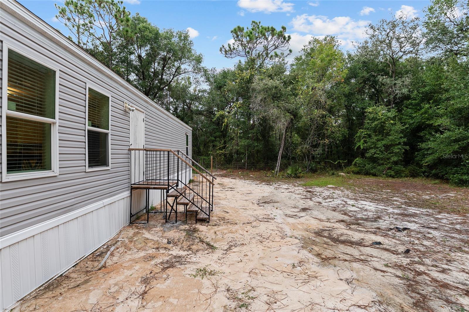 Image 25 of 31 For 14585 149th Lane