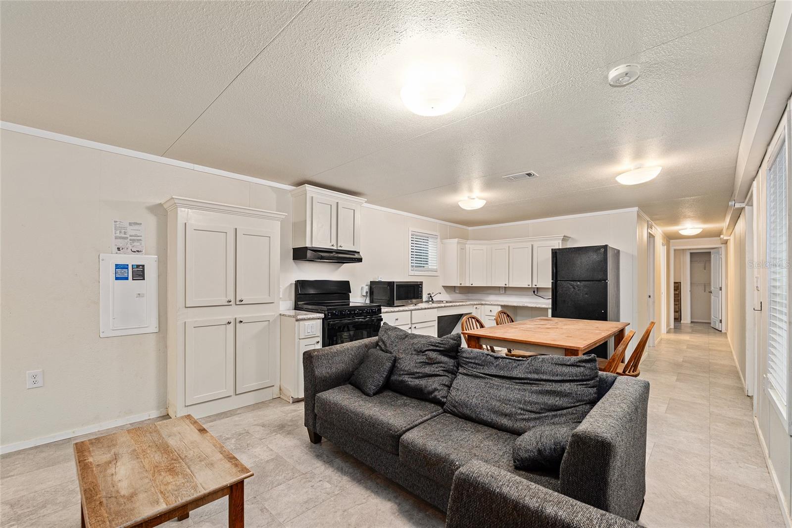 Image 3 of 31 For 14585 149th Lane