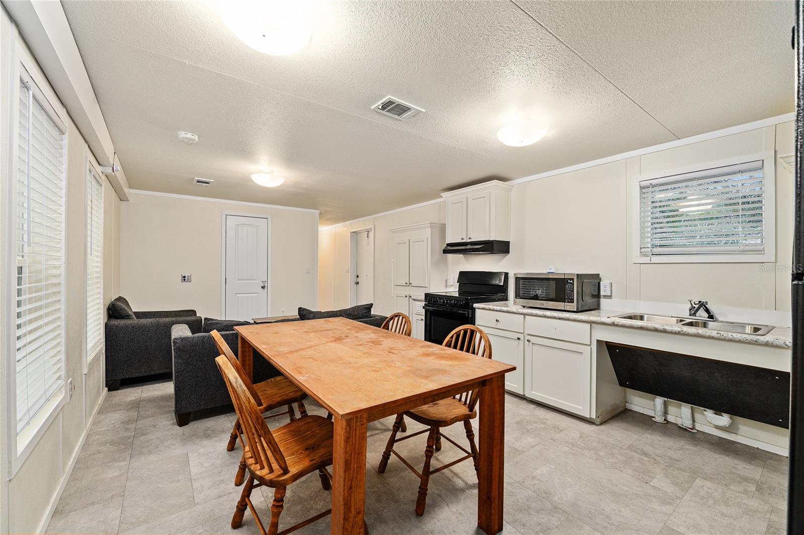 Image 8 of 31 For 14585 149th Lane