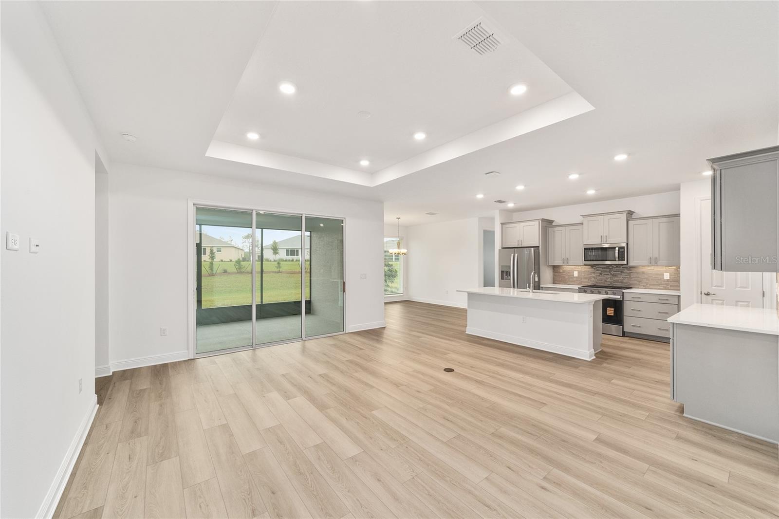 Image 10 of 39 For 10067 106th Circle