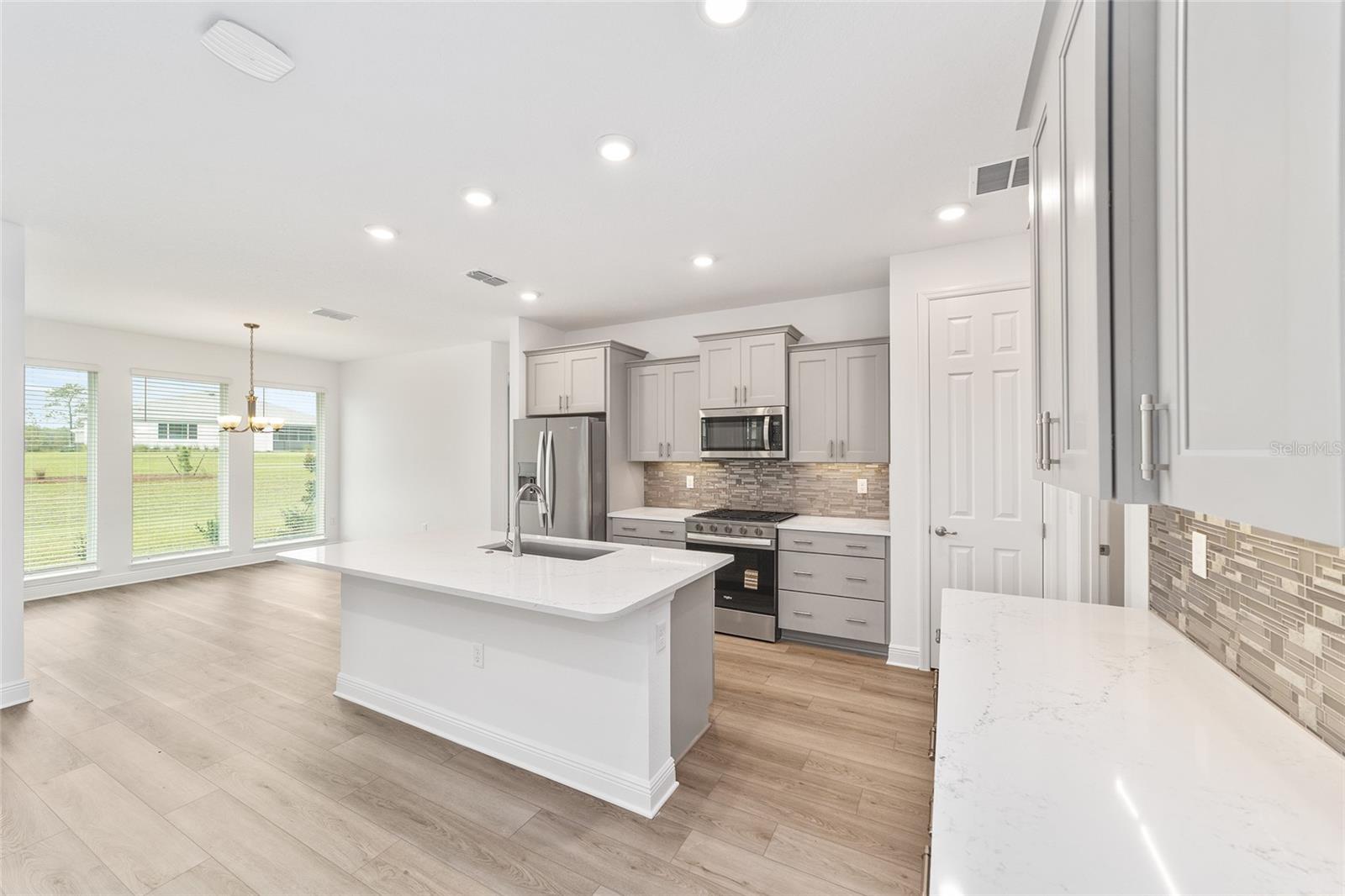 Image 19 of 39 For 10067 106th Circle