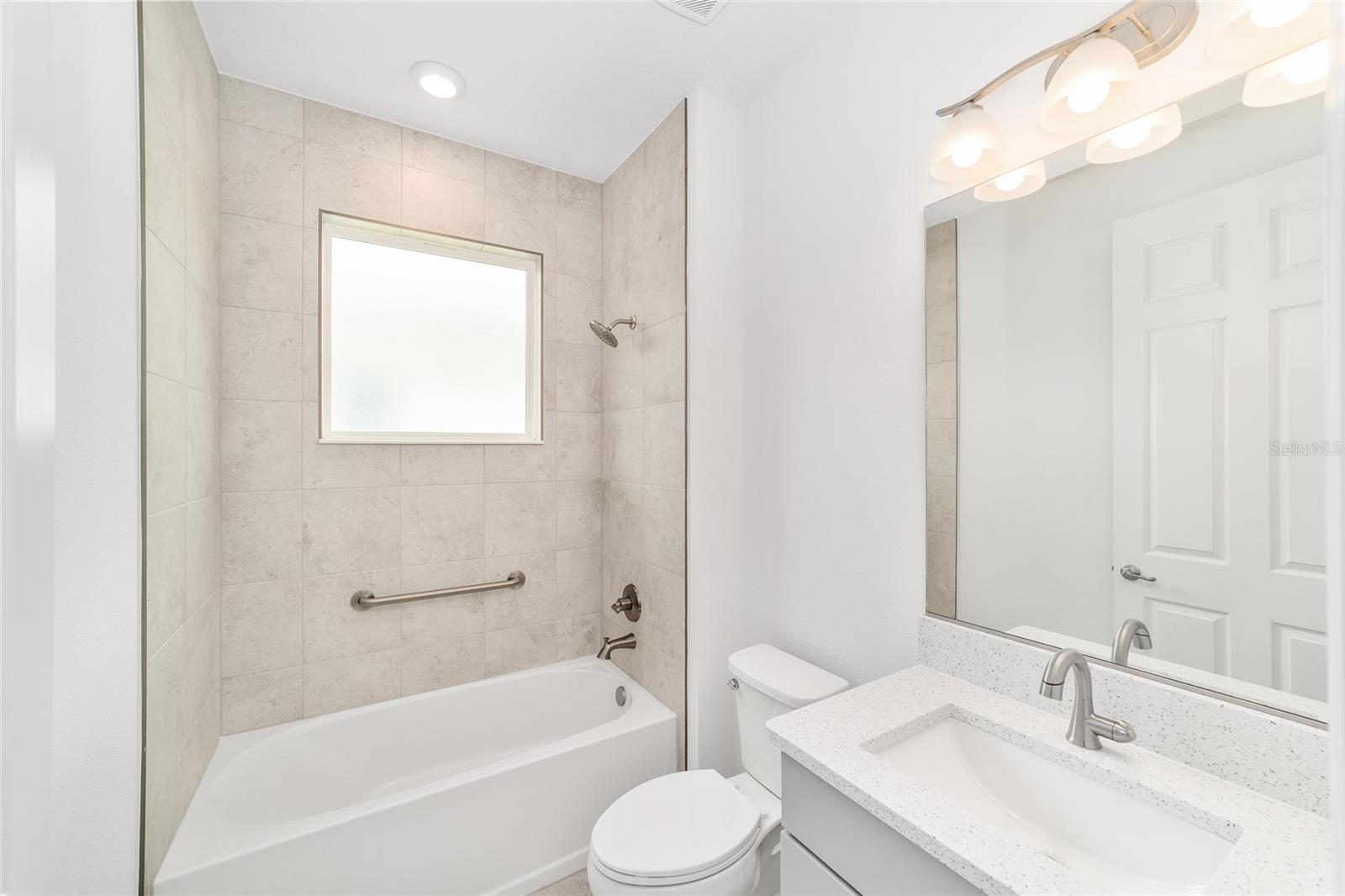 Image 29 of 39 For 10067 106th Circle