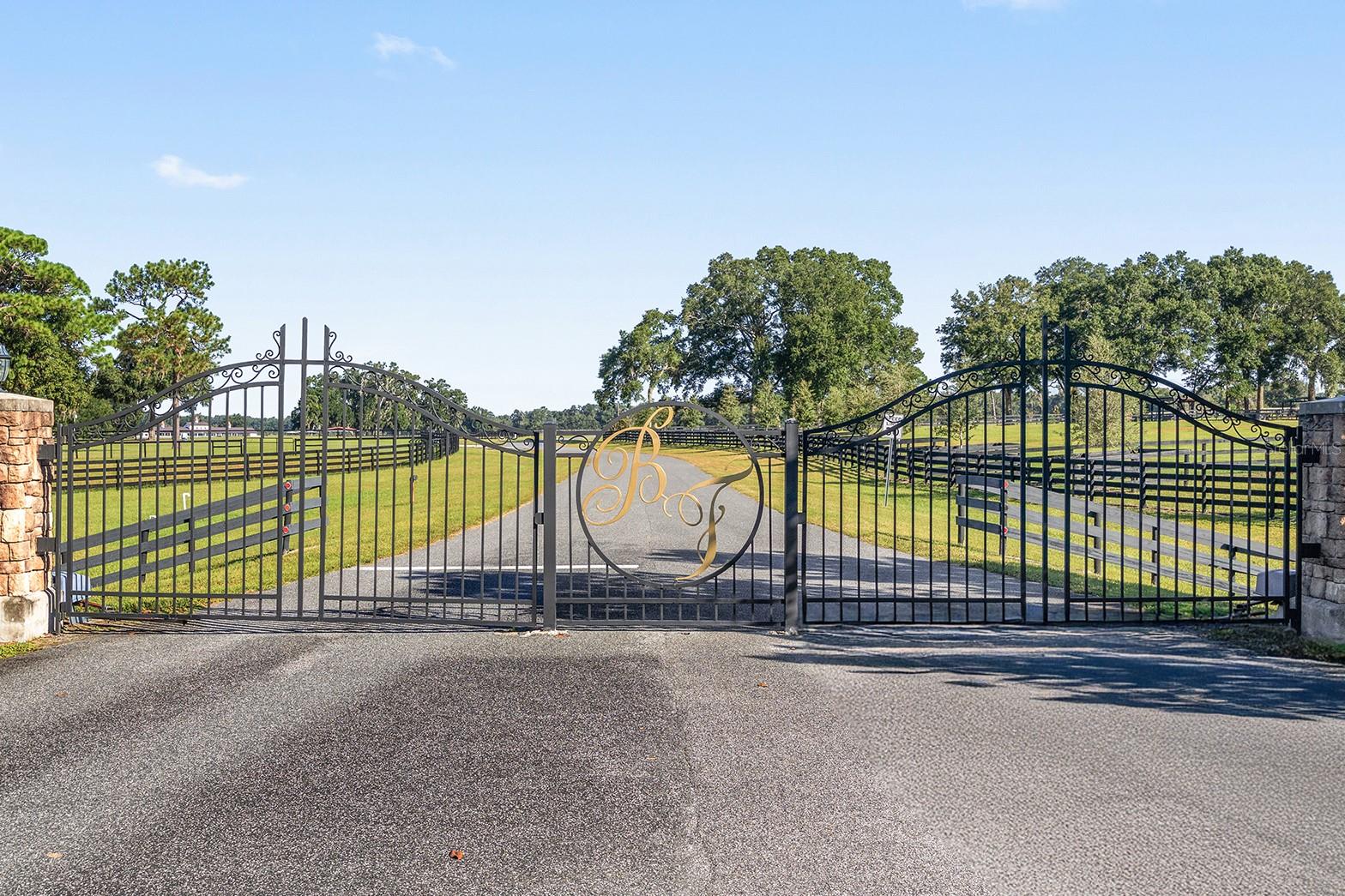 Image 2 of 17 For 15269 15th Court