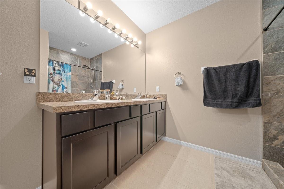 Image 16 of 37 For 9902 37th Terrace