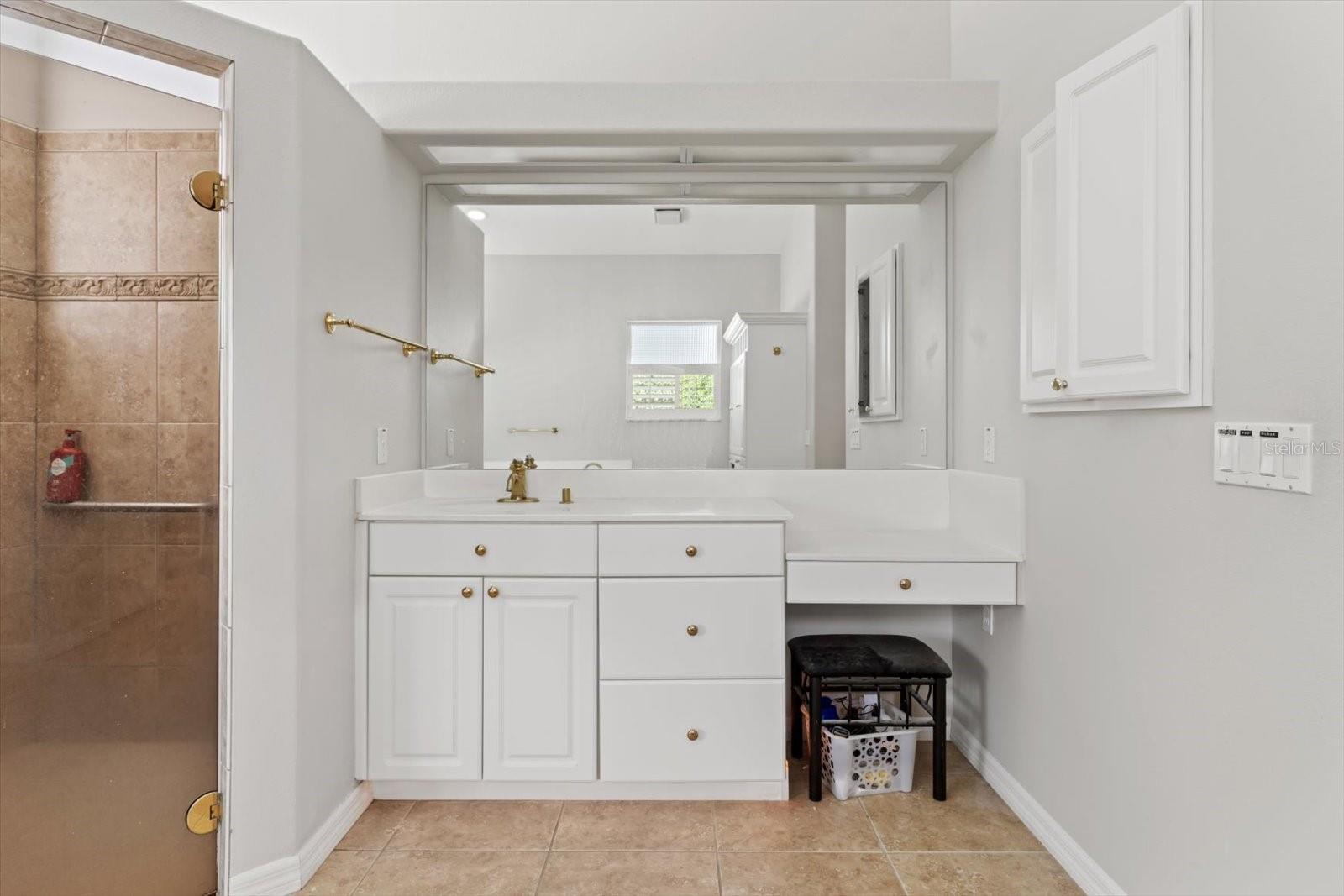 Image 22 of 42 For 3563 Blossom Drive