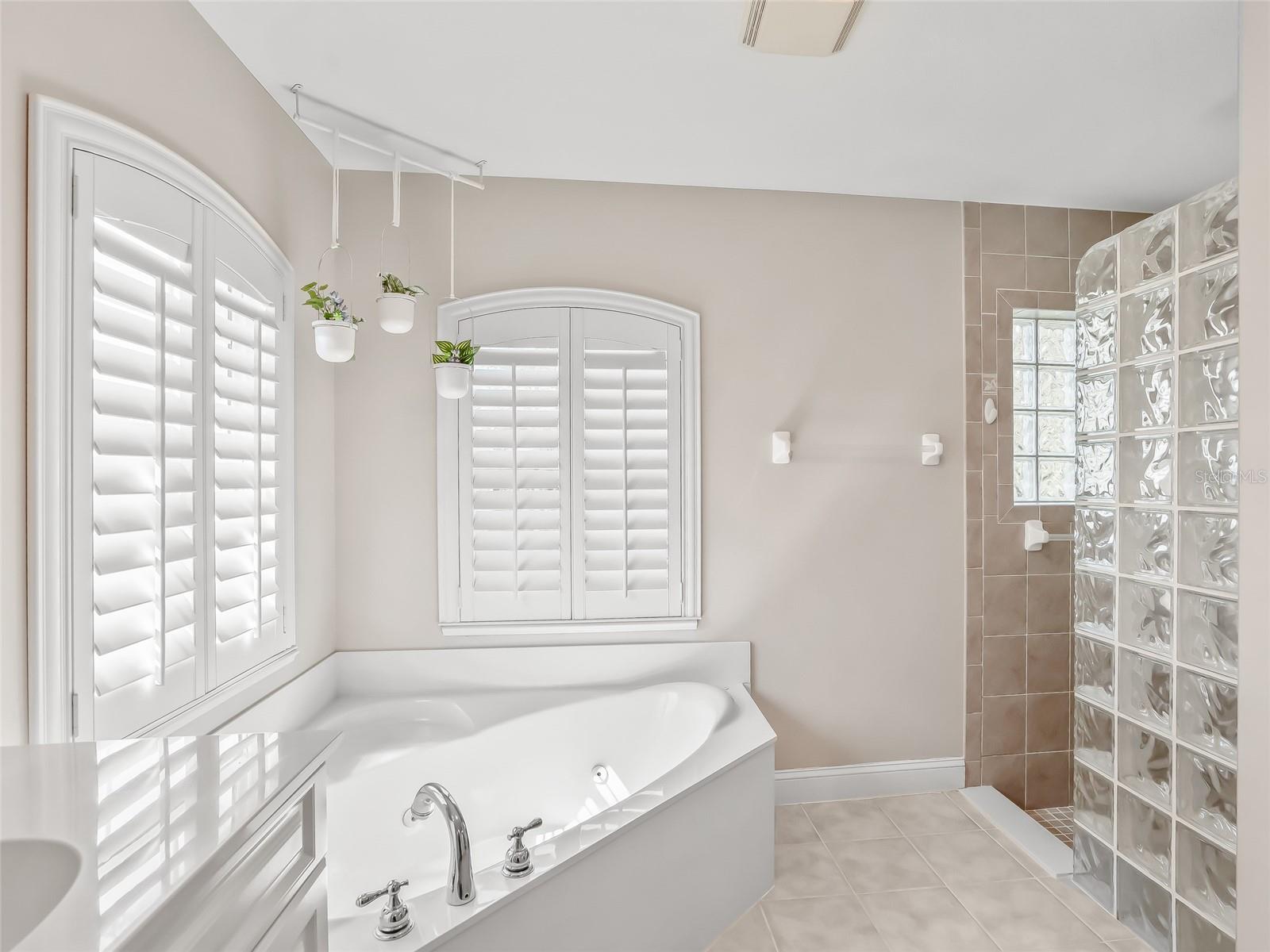 Image 16 of 47 For 6565 12th Street