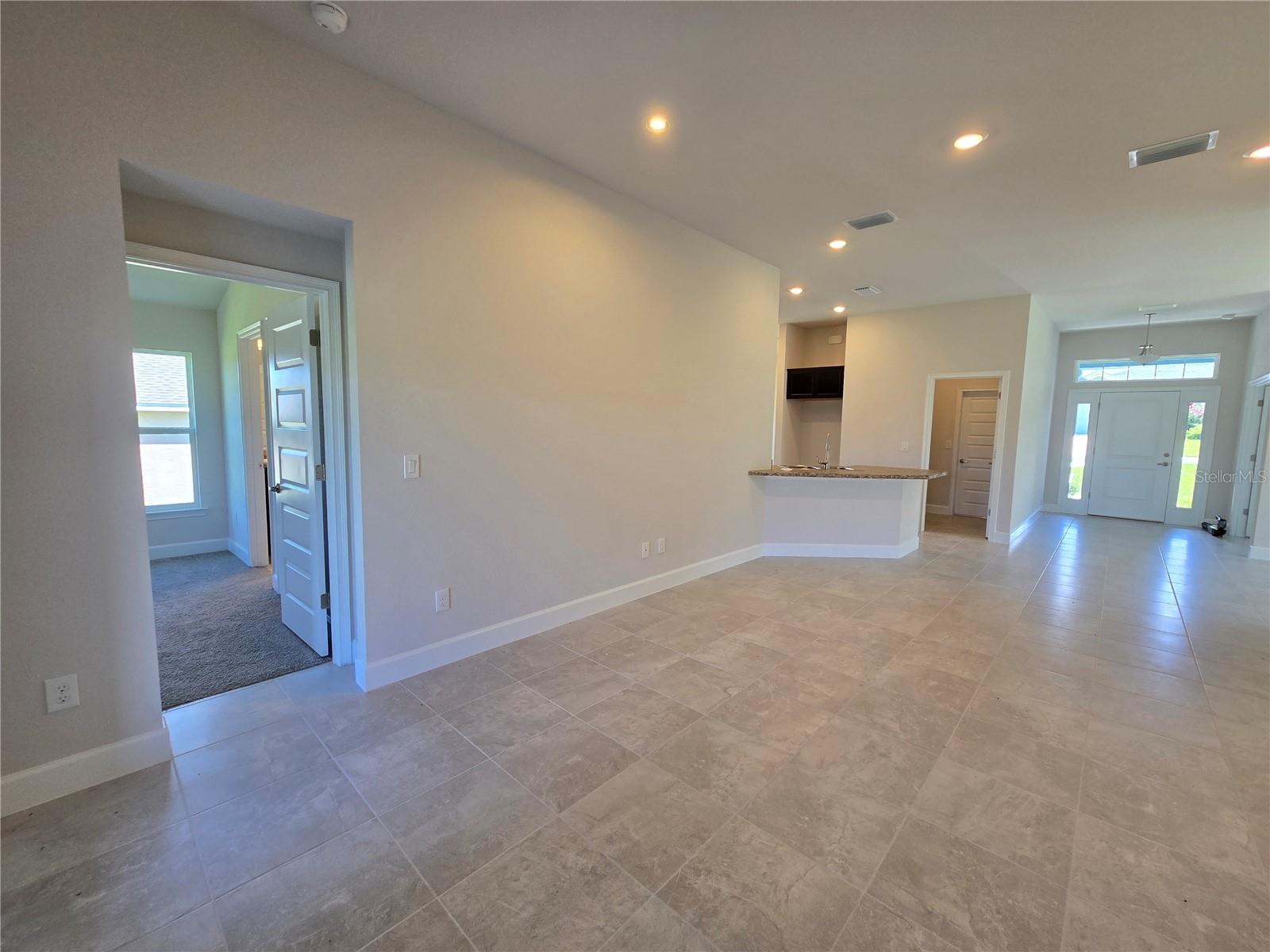 Image 16 of 46 For 439 Twisted Oaks Drive