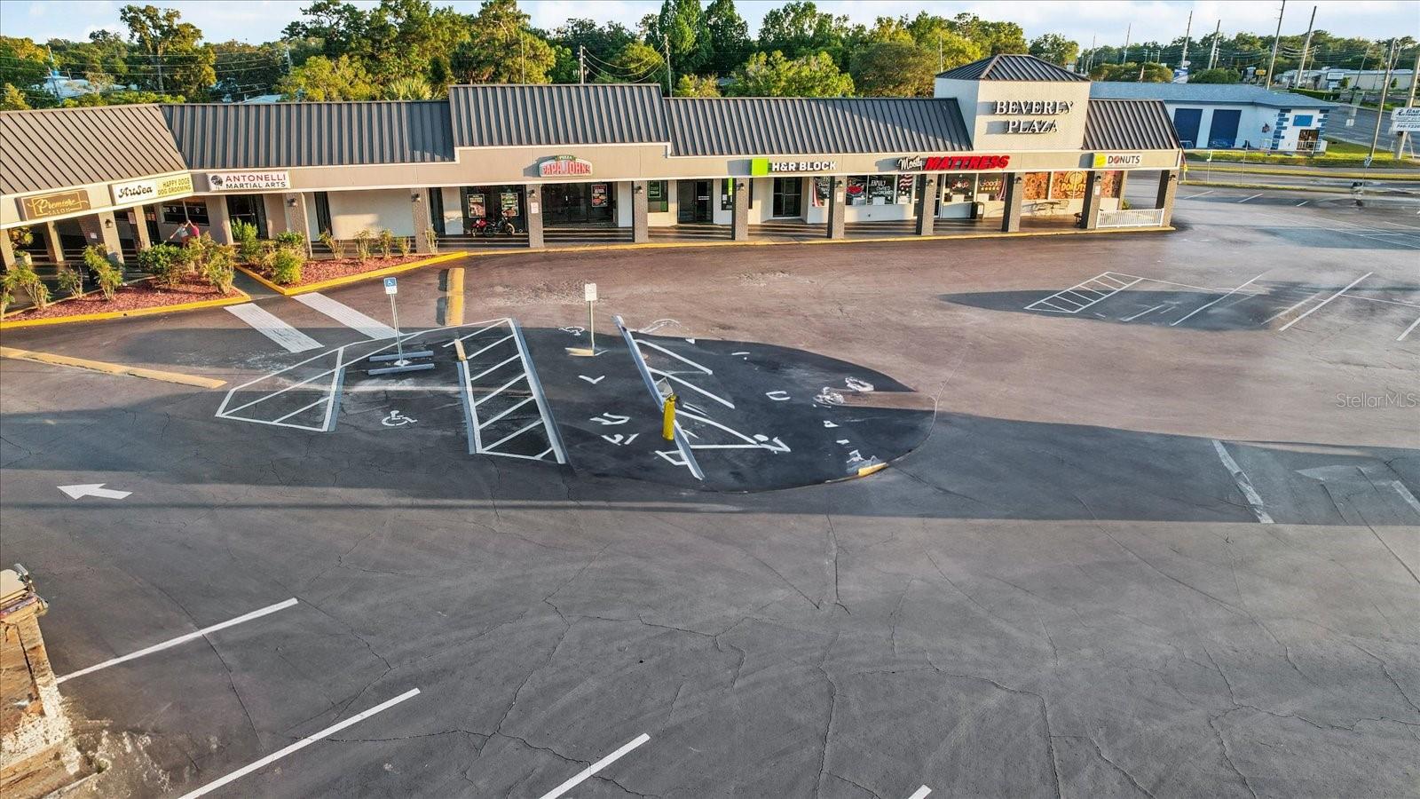 Image 36 of 46 For 439 Twisted Oaks Drive