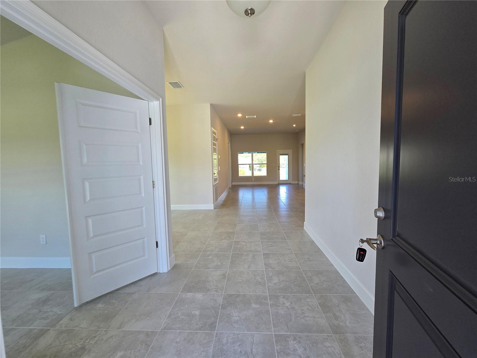 Image 5 of 46 For 439 Twisted Oaks Drive