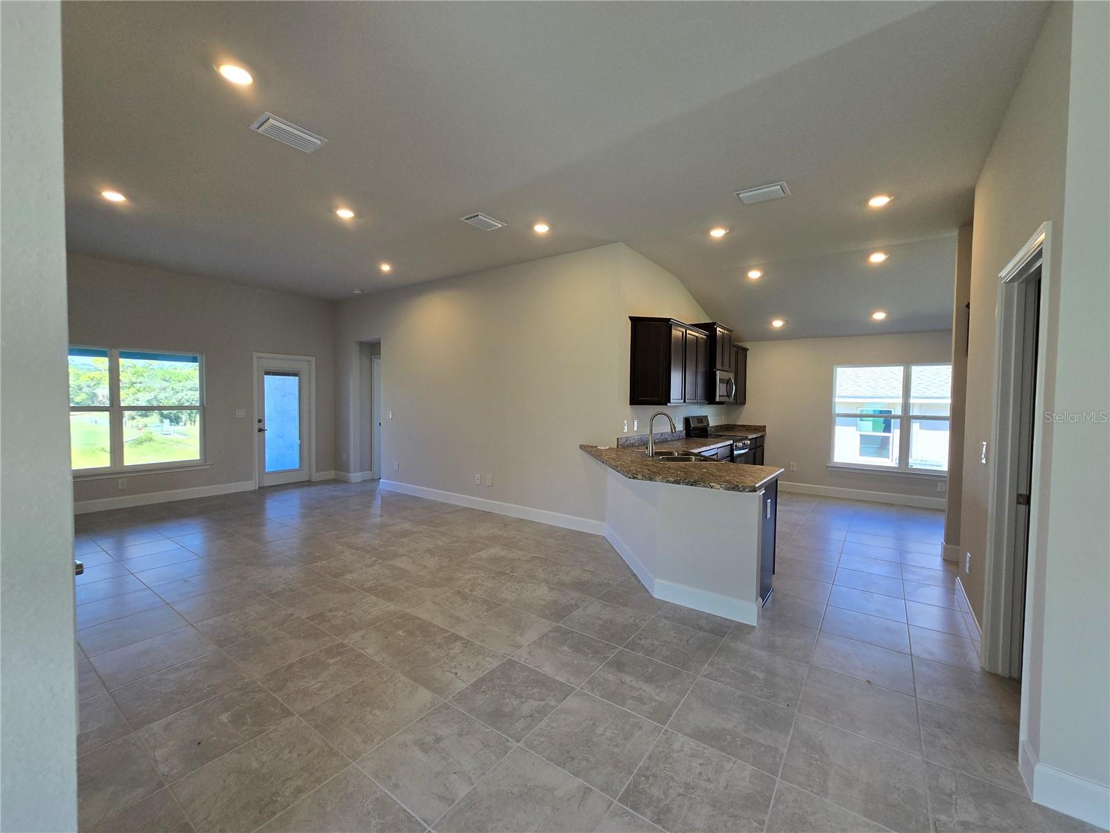 Image 8 of 46 For 439 Twisted Oaks Drive