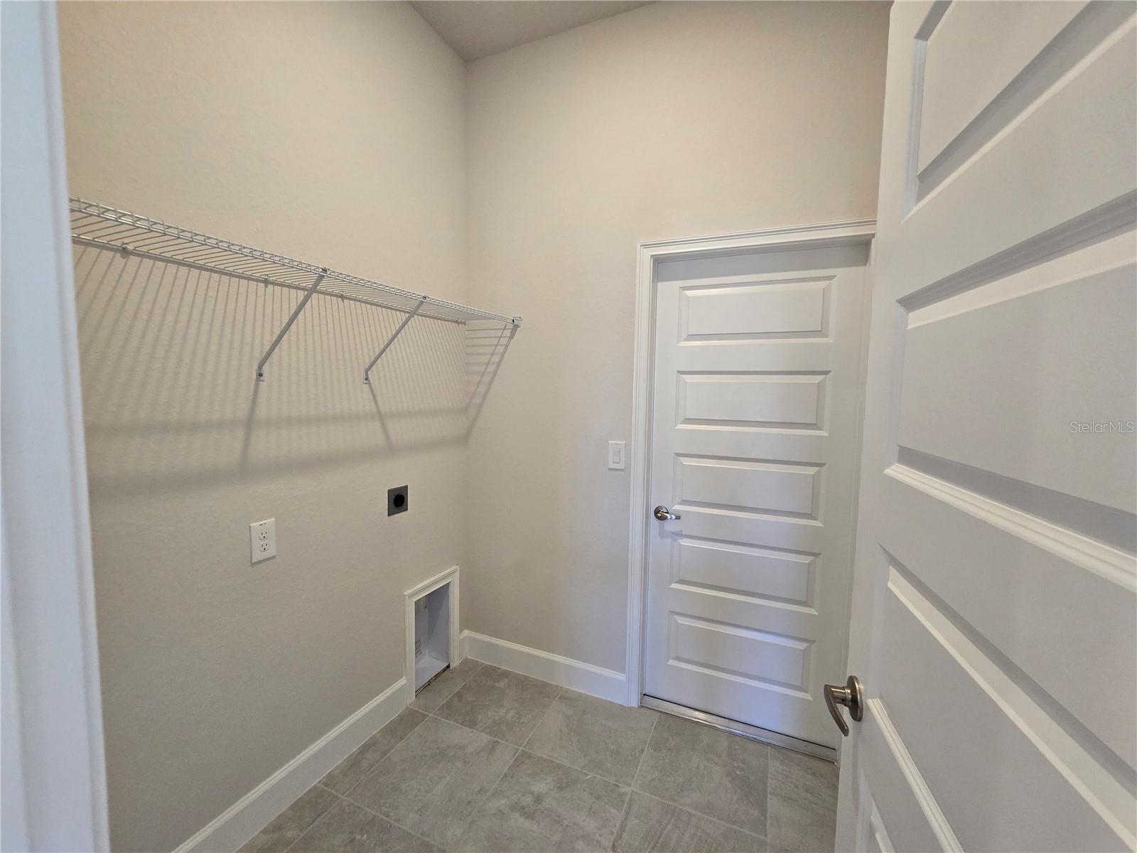 Image 9 of 46 For 439 Twisted Oaks Drive