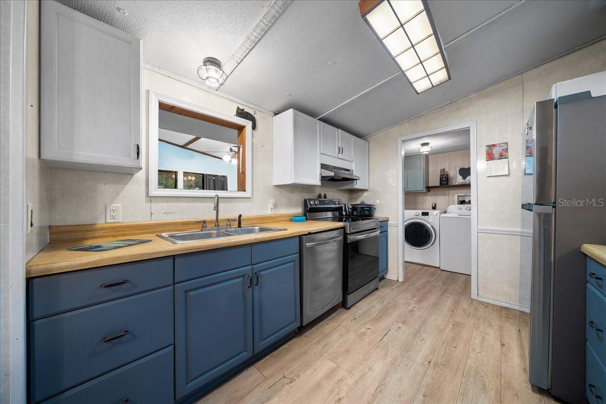 Image 11 of 44 For 454 117th Court