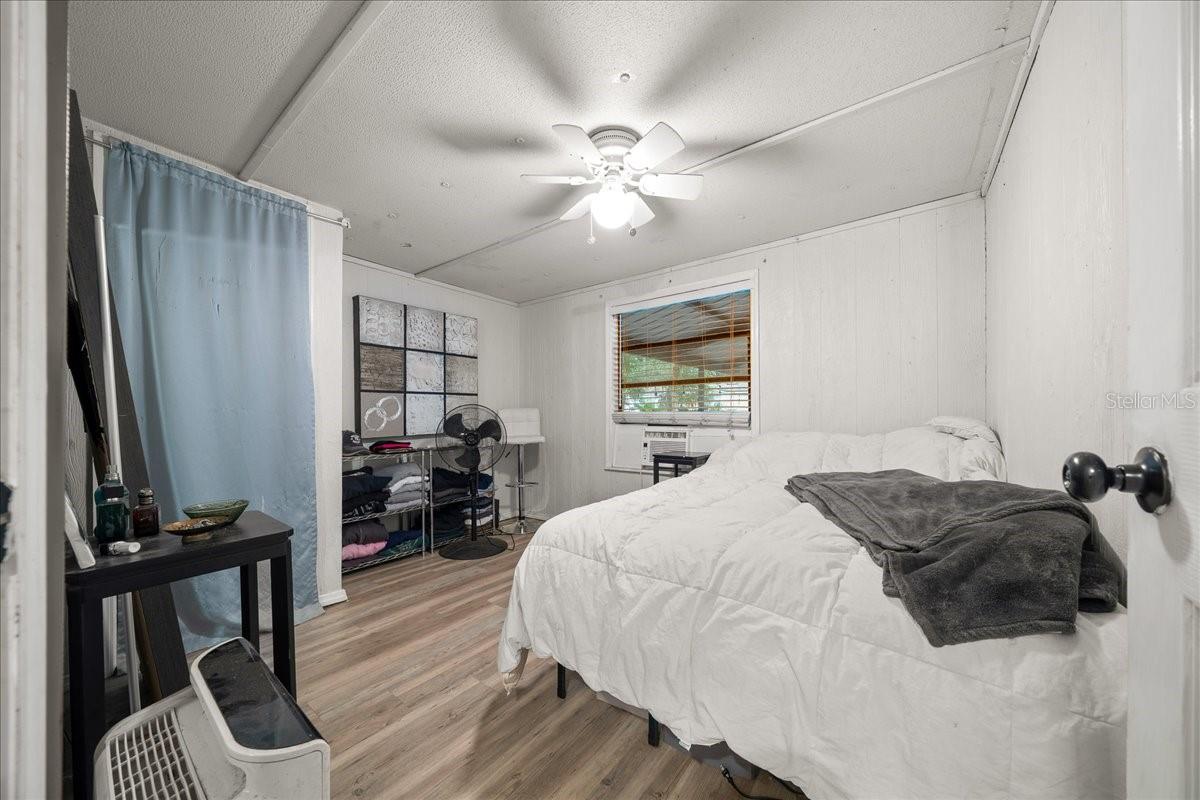 Image 20 of 44 For 454 117th Court