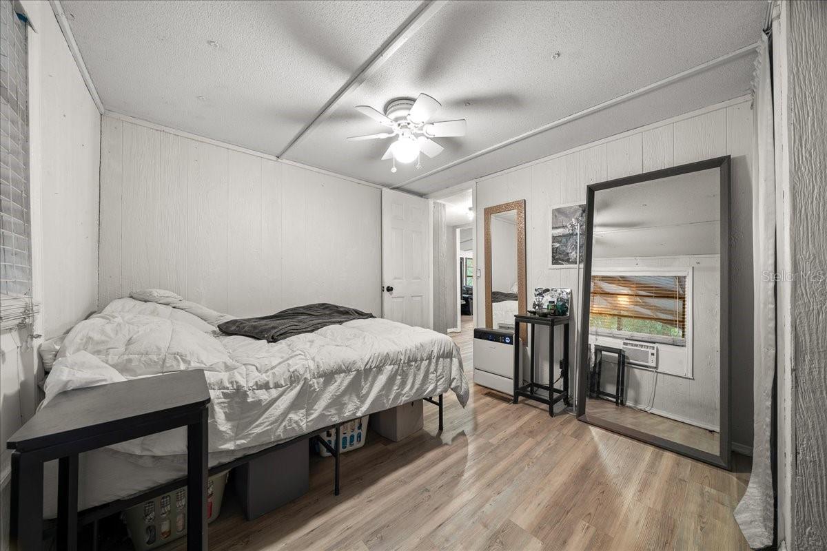 Image 21 of 44 For 454 117th Court