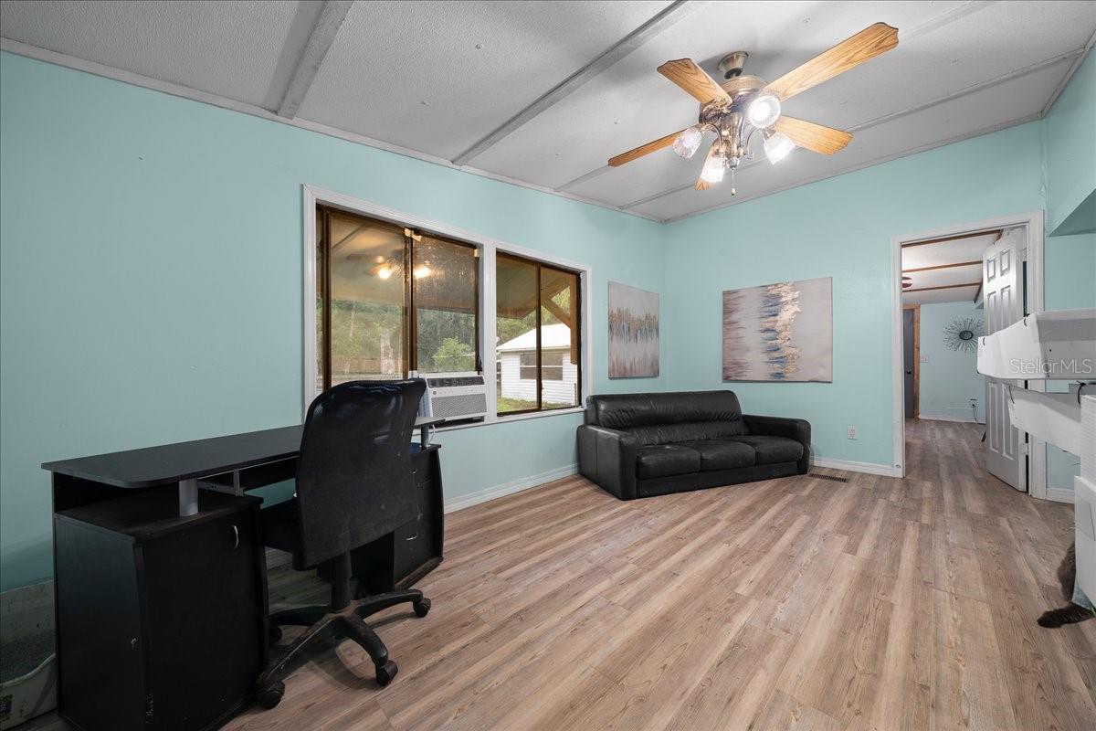 Image 24 of 44 For 454 117th Court