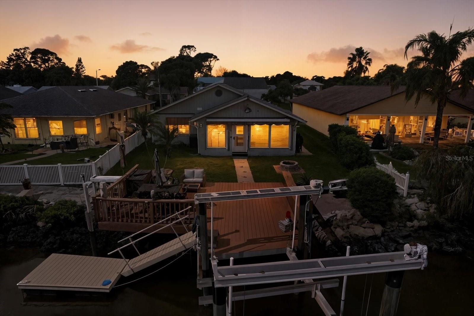 Image 4 of 52 For 4651 Dewey Drive