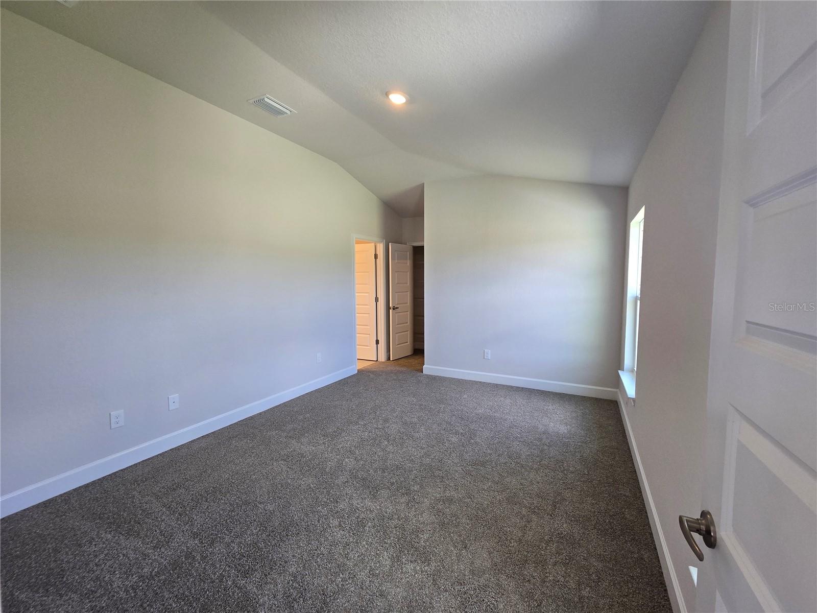 Image 24 of 43 For 427 Twisted Oaks Drive