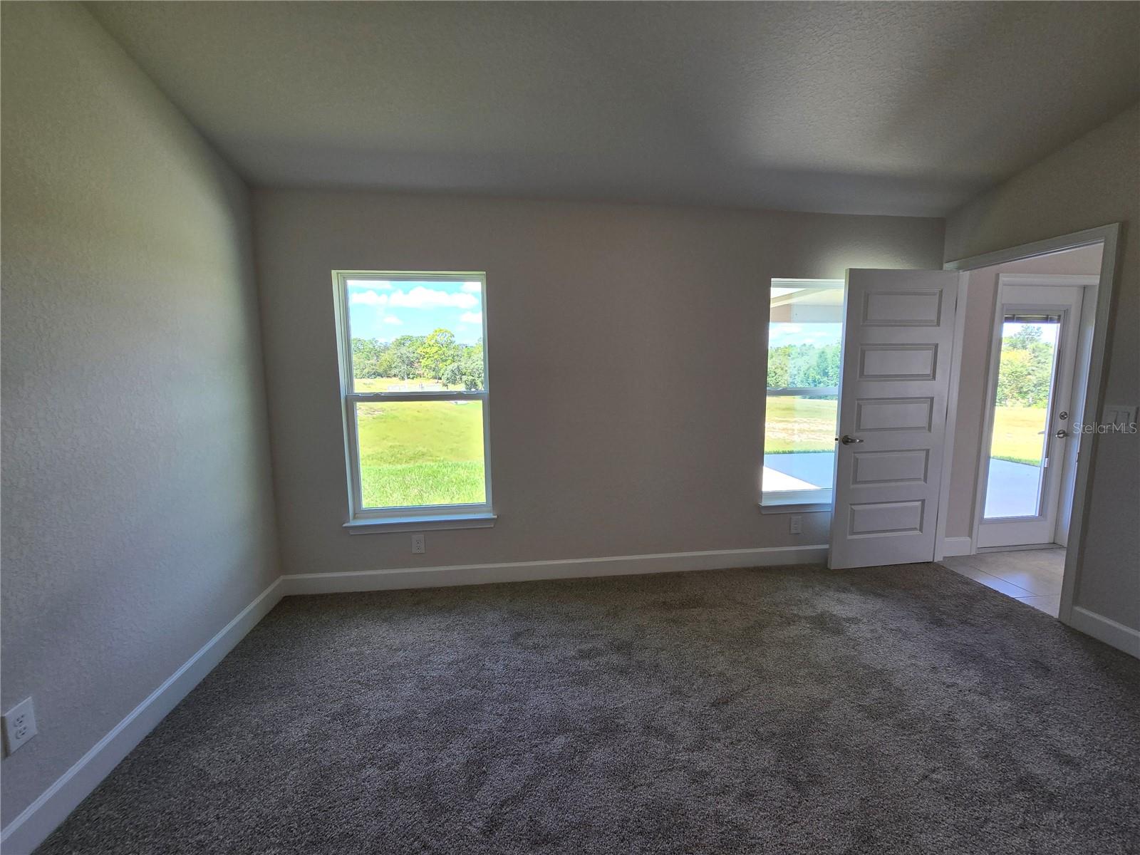 Image 25 of 43 For 427 Twisted Oaks Drive