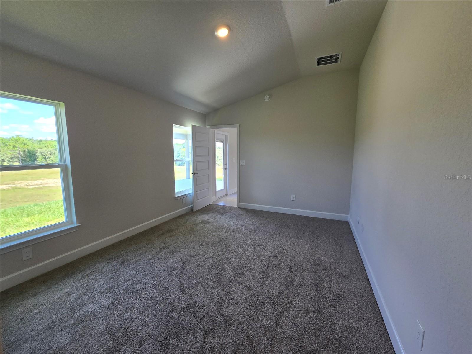 Image 27 of 43 For 427 Twisted Oaks Drive