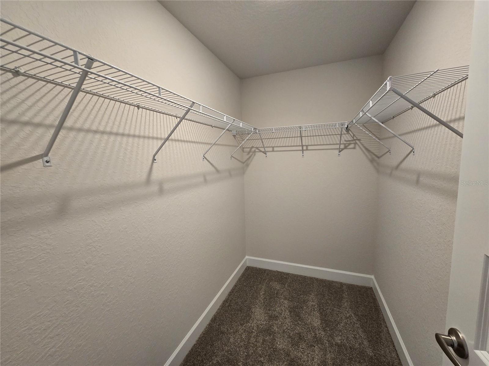 Image 29 of 43 For 427 Twisted Oaks Drive