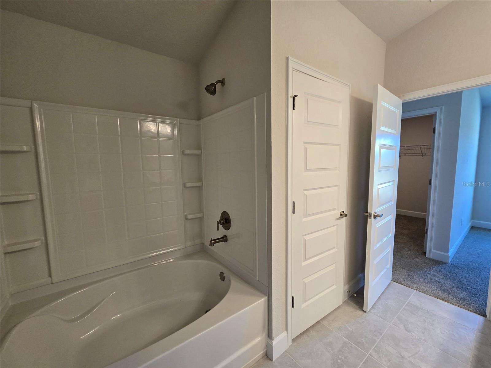 Image 31 of 43 For 427 Twisted Oaks Drive