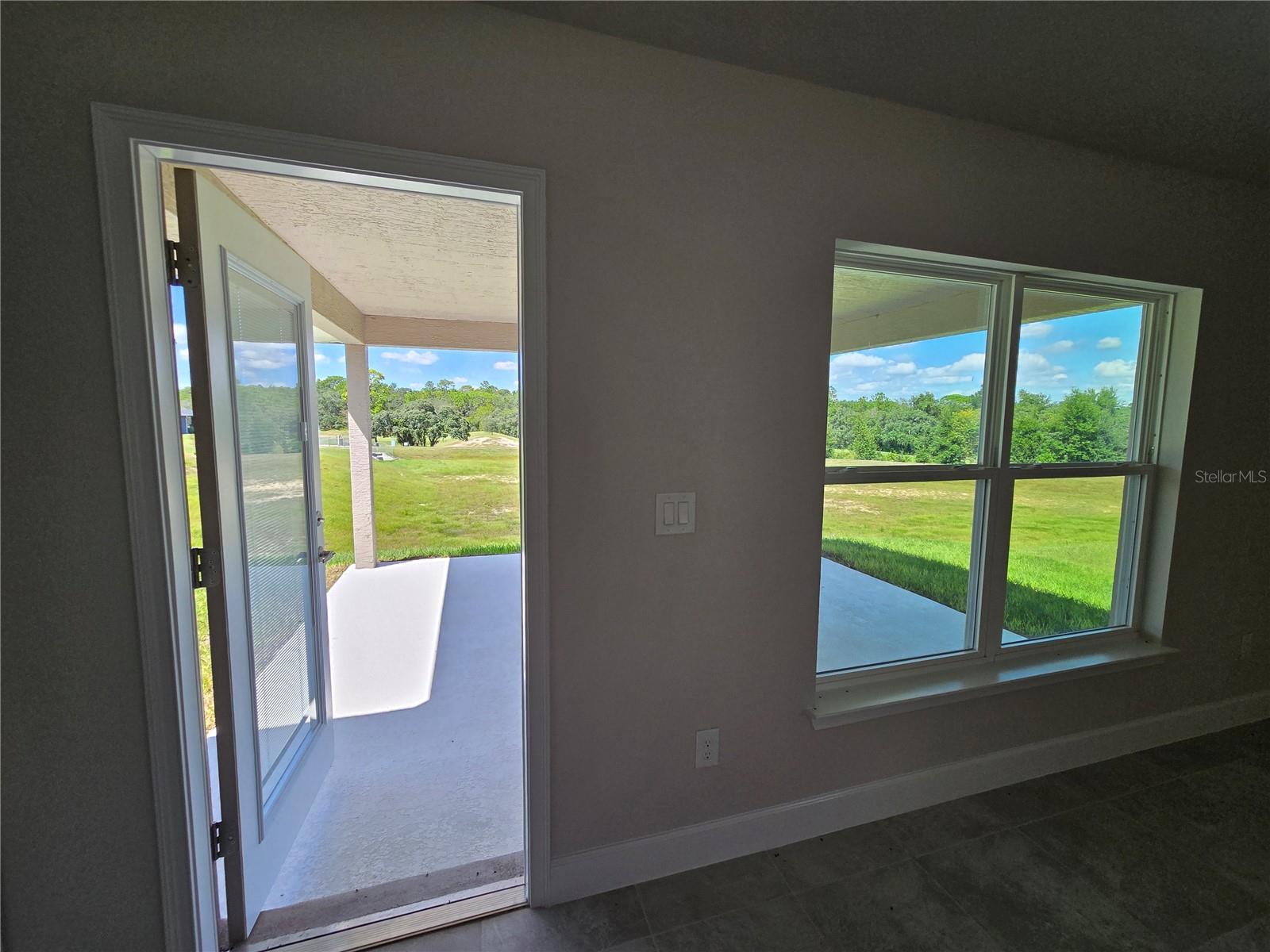 Image 32 of 43 For 427 Twisted Oaks Drive