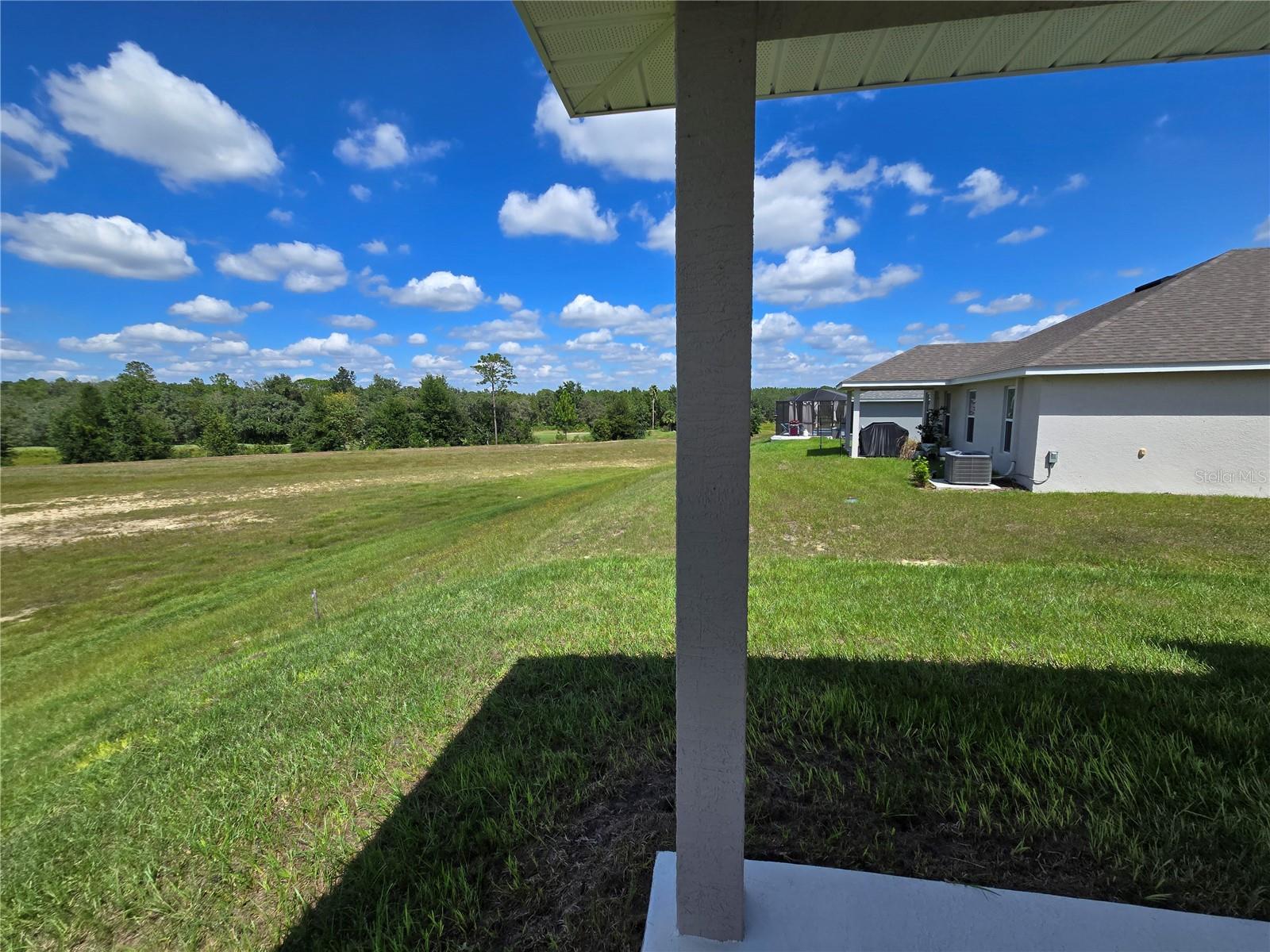 Image 36 of 43 For 427 Twisted Oaks Drive