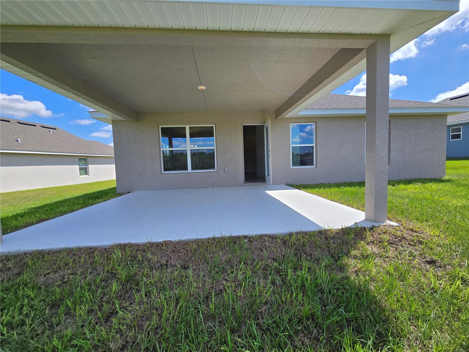 Image 37 of 43 For 427 Twisted Oaks Drive