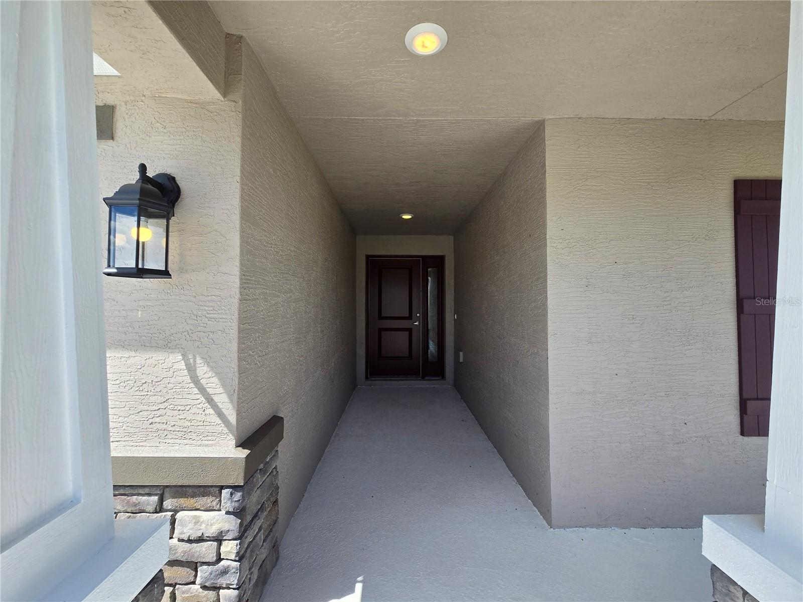 Image 4 of 43 For 427 Twisted Oaks Drive