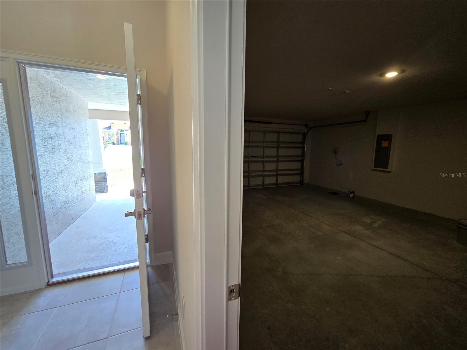 Image 7 of 43 For 427 Twisted Oaks Drive