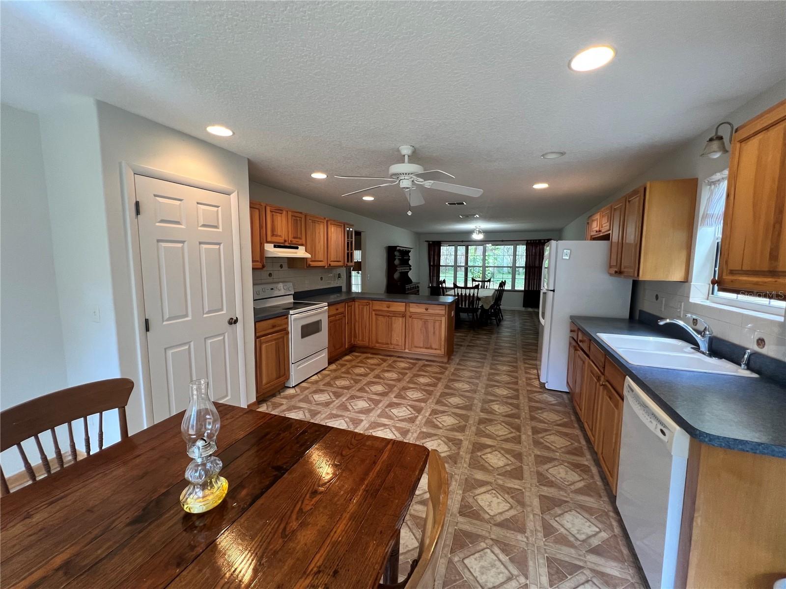 Image 6 of 28 For 14609 155th Street