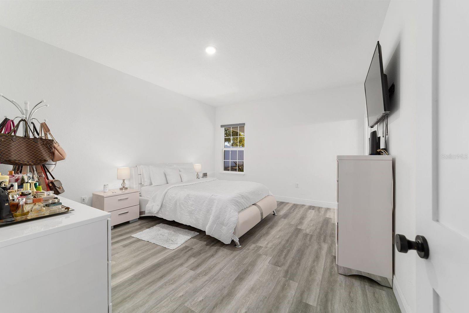 Image 23 of 69 For 1792 160th Place