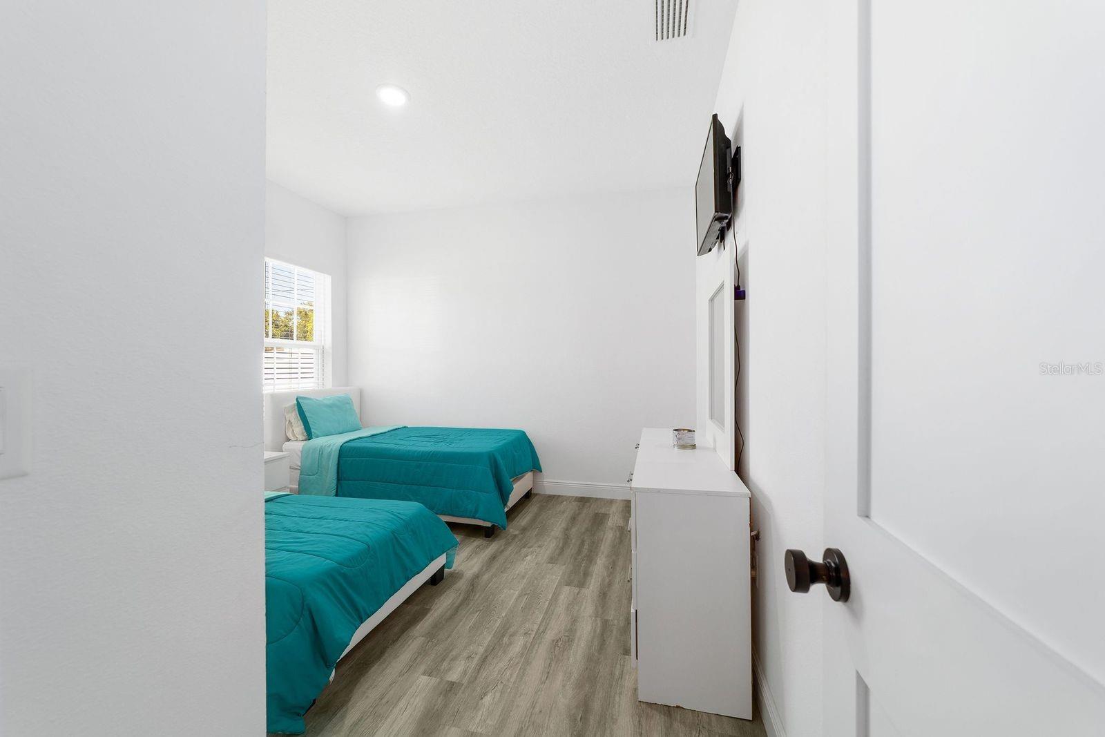 Image 36 of 69 For 1792 160th Place