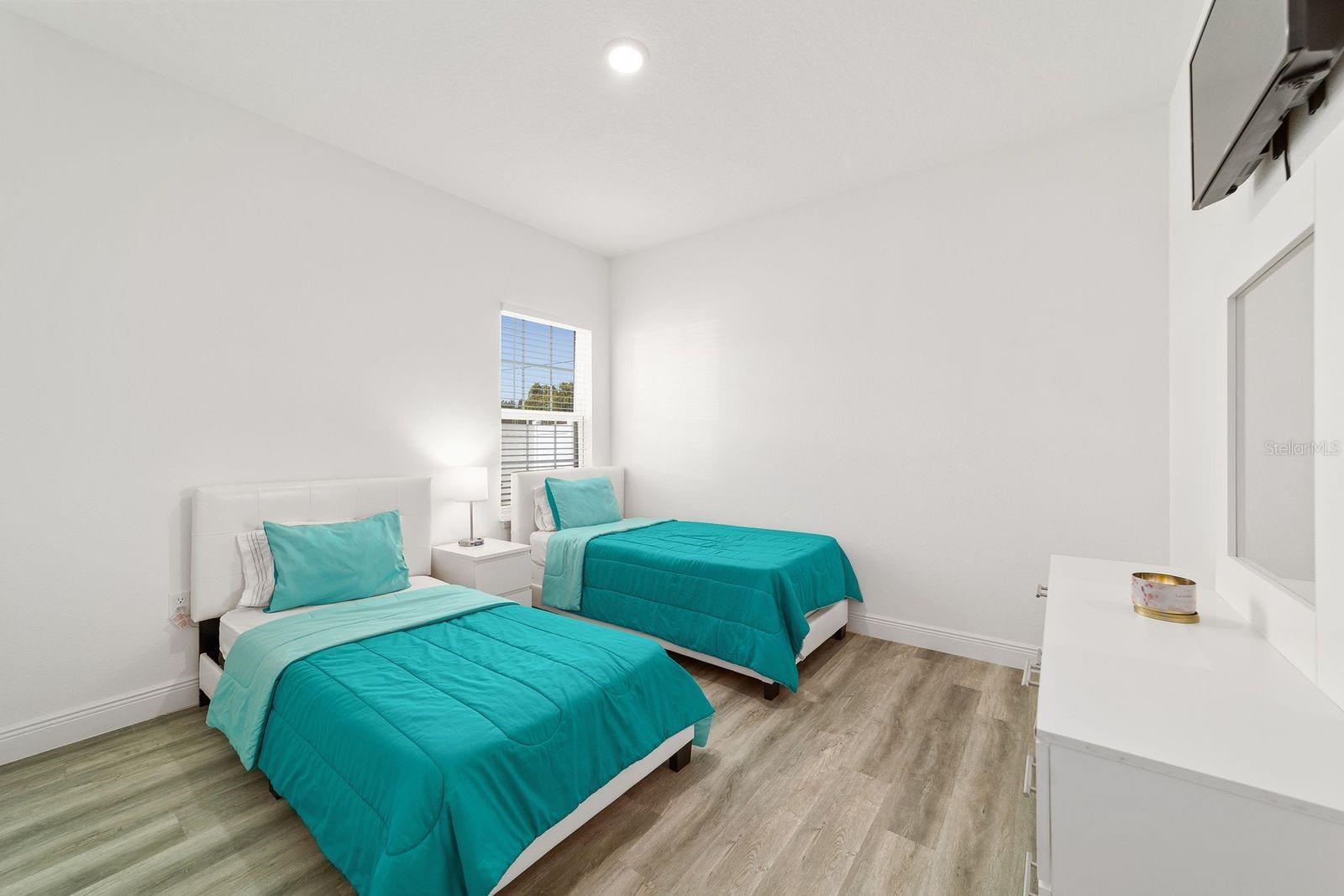 Image 37 of 69 For 1792 160th Place